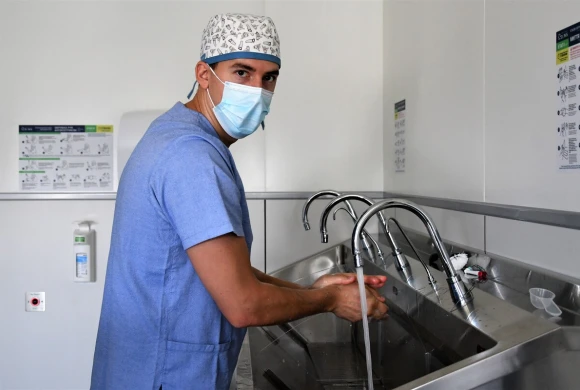 doctor_gallery_pic - TOP Clinic DENIS