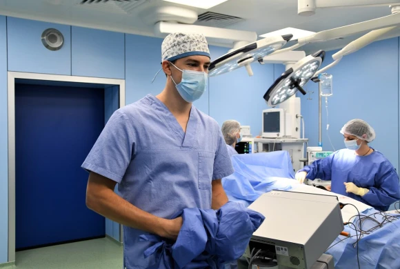 doctor_gallery_pic - TOP Clinic DENIS