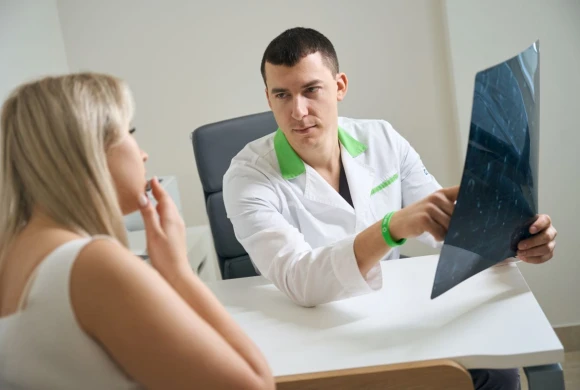 doctor_gallery_pic - TOP Clinic DENIS