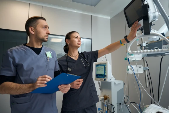 doctor_gallery_pic - TOP Clinic DENIS