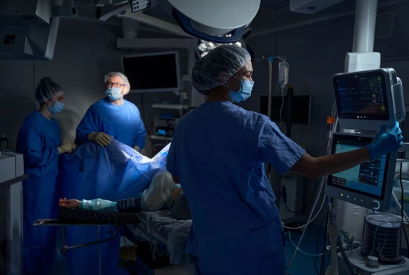 doctor_gallery_pic - TOP Clinic DENIS