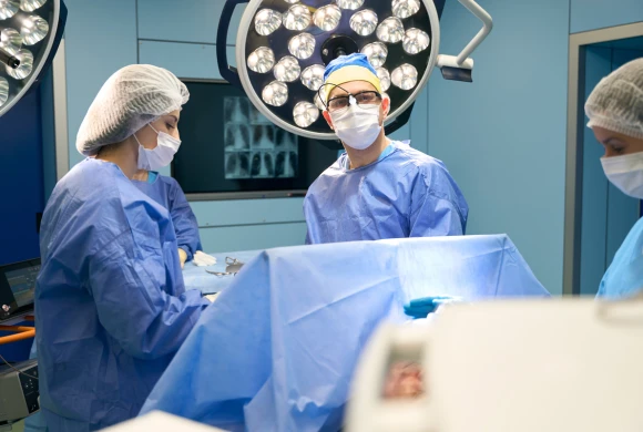 doctor_gallery_pic - TOP Clinic DENIS