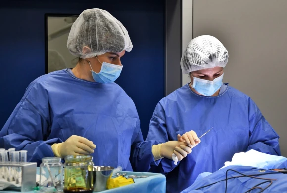 doctor_gallery_pic - TOP Clinic DENIS