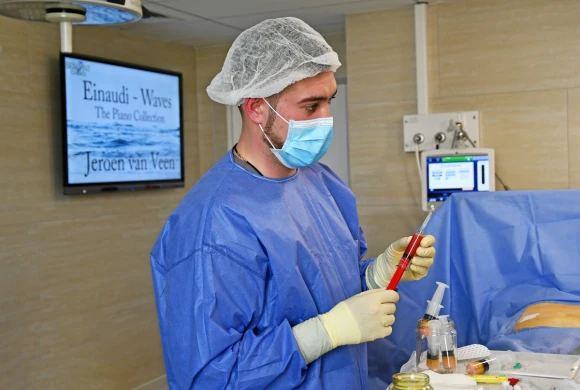 doctor_gallery_pic - TOP Clinic DENIS