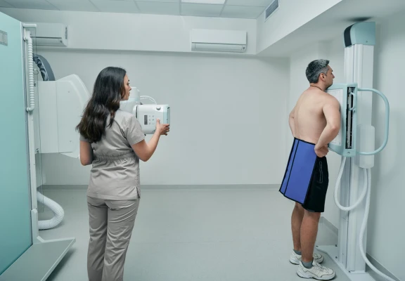 У нас можно пройти рентгенологическое исследование экспертного уровня и сделать рентген позвоночника, костей, суставов, внутренних органов - TOP Clinic DENIS