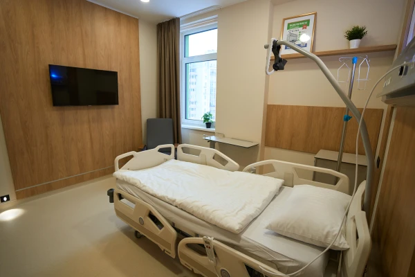 В каждом номере индивидуальный климат-контроль, wi-fi, телевизор 42 дюйма - TOP Clinic DENIS