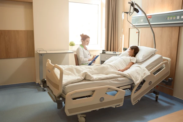 В клинике работает как дневной, так и круглосуточный стационар, где наблюдение происходит в режиме 24/7 - TOP Clinic DENIS