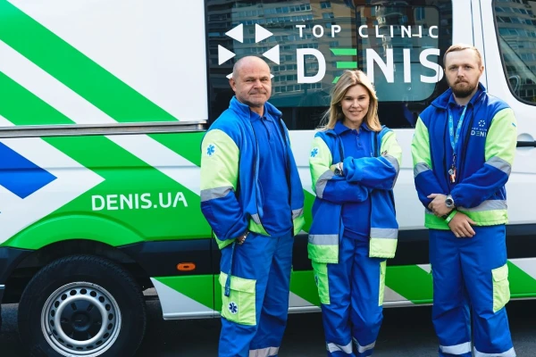 Службе неотложной помощи 6 месяцев! - TOP Clinic DENIS