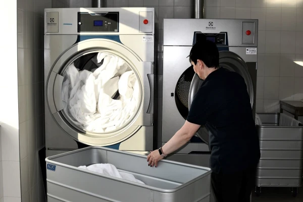 Як влаштована клініка: пральня - TOP Clinic DENIS