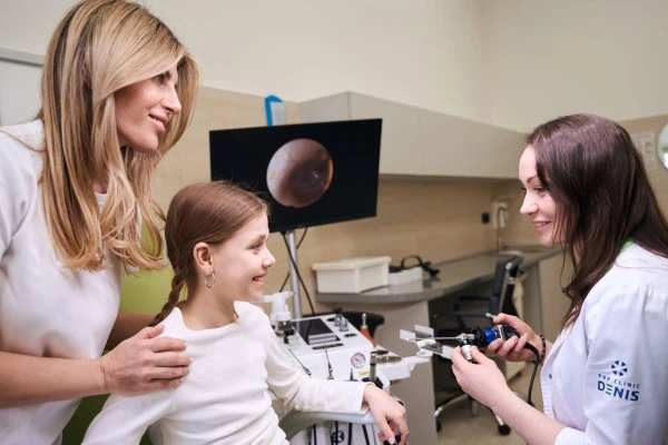 Кабинет отоларинголога оборудован ЛОР-комбайном Medicenter Futura №2 (Германия) – современной автоматизированной установкой для полноценного осмотра и лечения. - TOP Clinic DENIS