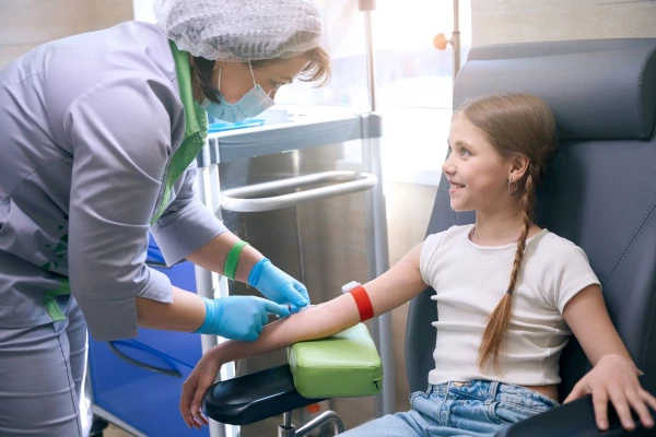 Полное сопровождение процесса вакцинации: от осмотра врачом и дополнительных анализов (при необходимости) до контроля состояния сразу после прививки и в последующие сутки. - TOP Clinic DENIS