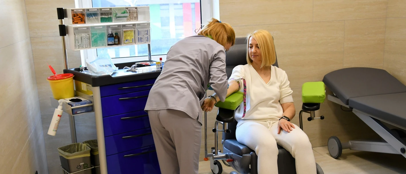 Питання лікарю: чи можна здати кров на аналіз з пальця, а не з вени? - TOP Clinic DENIS