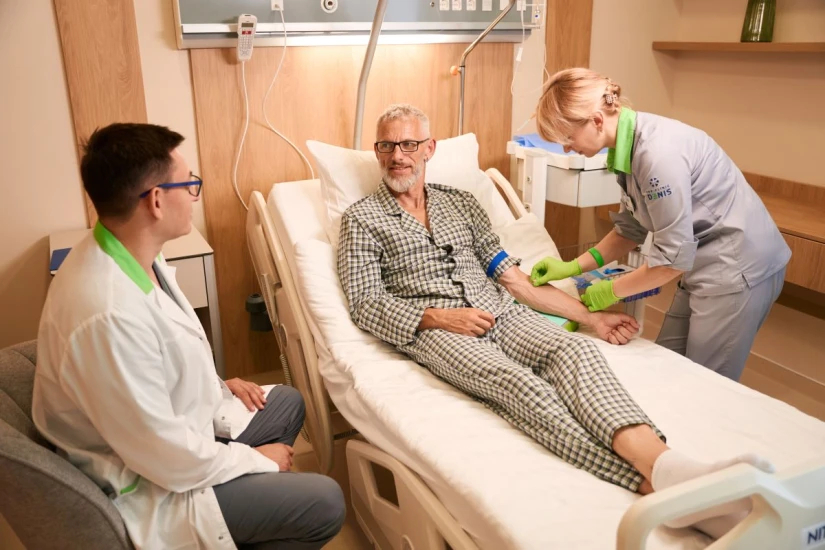 Стационар уровня отеля: одноместные номера с собственным санузлом, индивидуальным климат-контролем, большим телевизором, питанием ресторанного уровня. - TOP Clinic DENIS