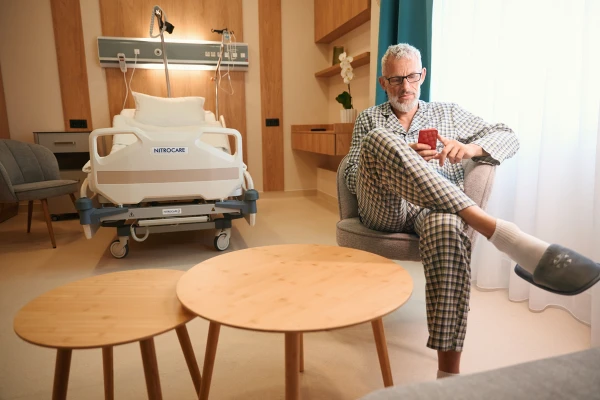 В стоимость номера включено индивидуальное охраняемое парковочное место, а также консьерж-сервис 24/7 - TOP Clinic DENIS