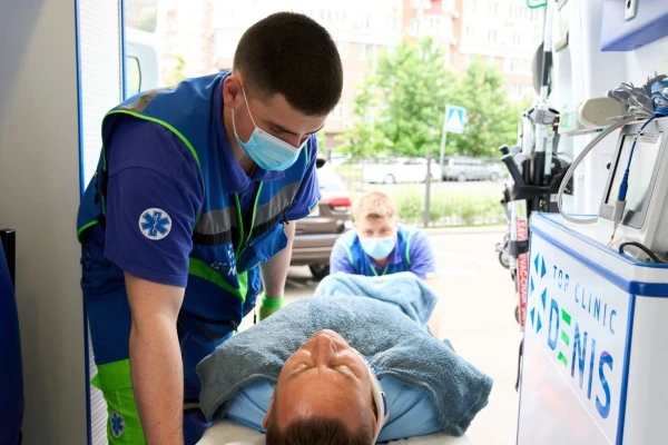 Нова акція: знижка 50% на консультацію після виклику невідкладної допомоги - TOP Clinic DENIS