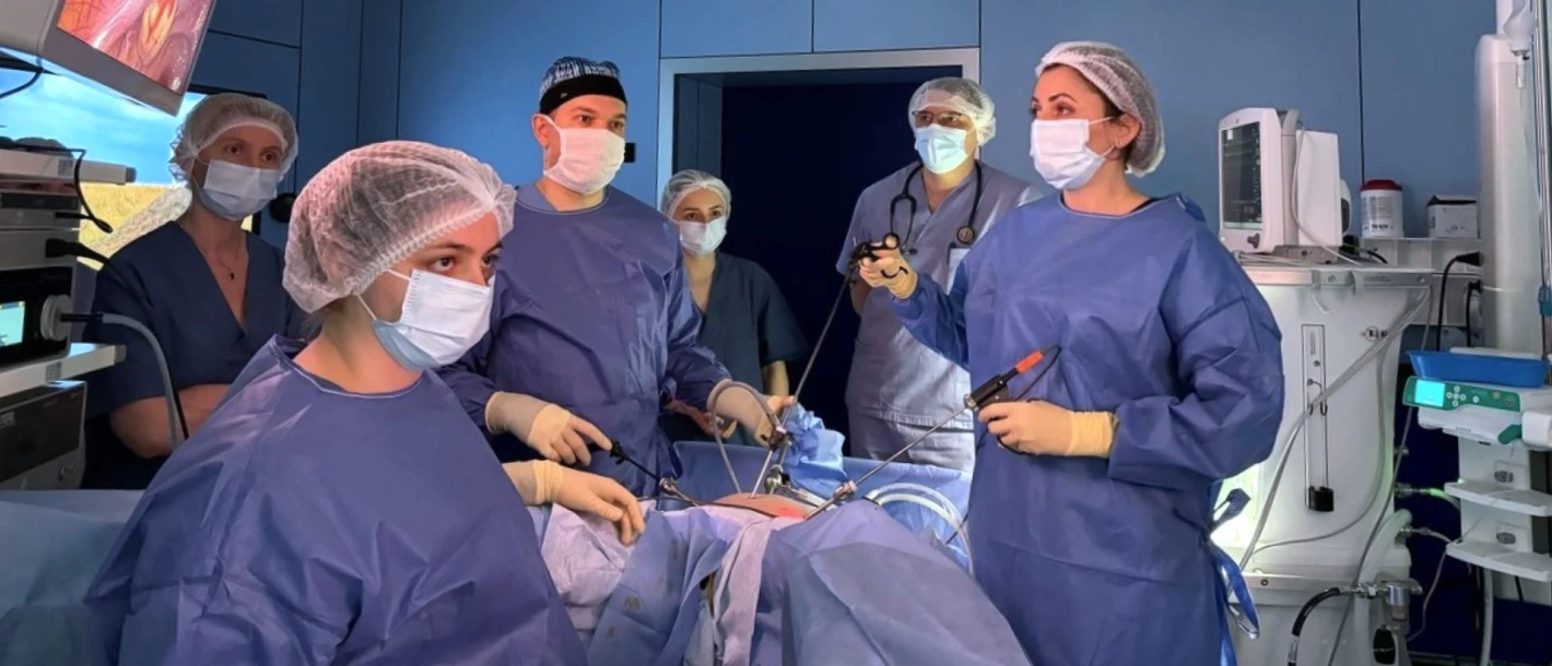 В Клініці проведено рідкісну гінекологічну операцію молодій дівчині - TOP Clinic DENIS