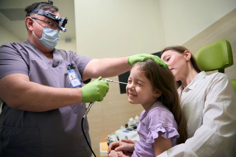 Детские отоларингологи в клинике имеют большой опыт взаимодействия с детьми и умеют находить с ними общий язык - TOP Clinic DENIS