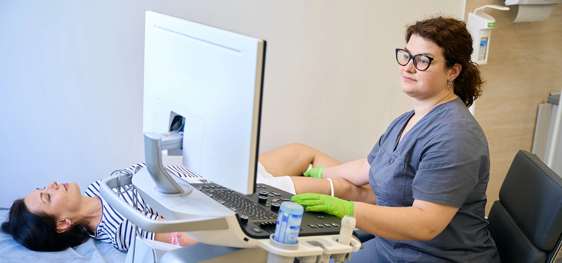 Консультація лікаря флеболога + УЗД вен (комплексна) - TOP Clinic DENIS