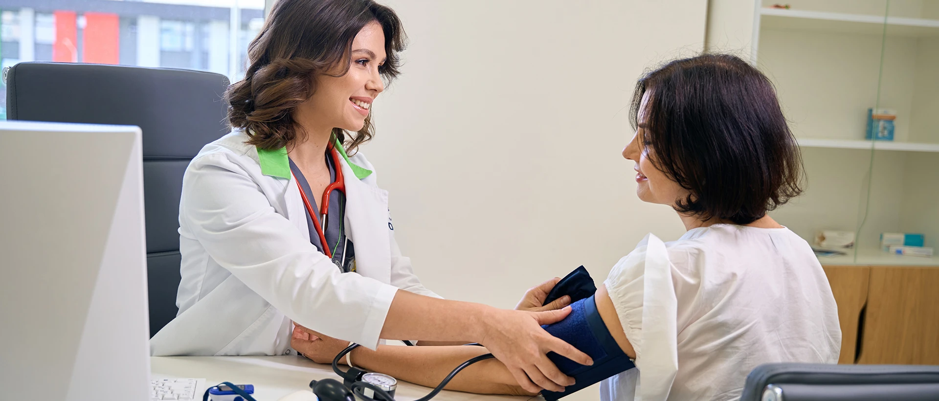 Консультація лікаря перед вакцинацією - TOP Clinic DENIS