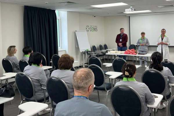 З Днем медичної сестри! - TOP Clinic DENIS