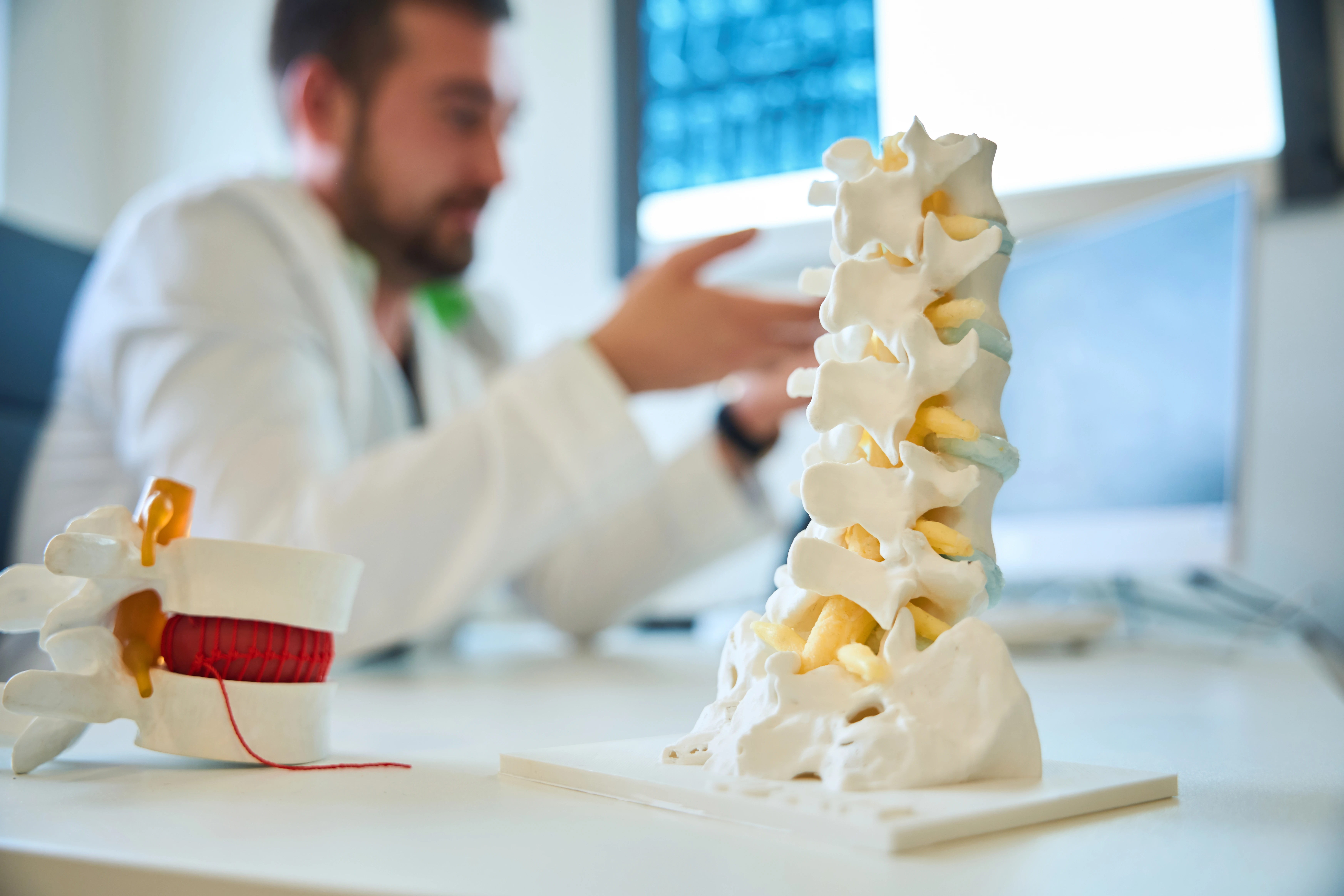 Спондилоартрит - TOP Clinic DENIS