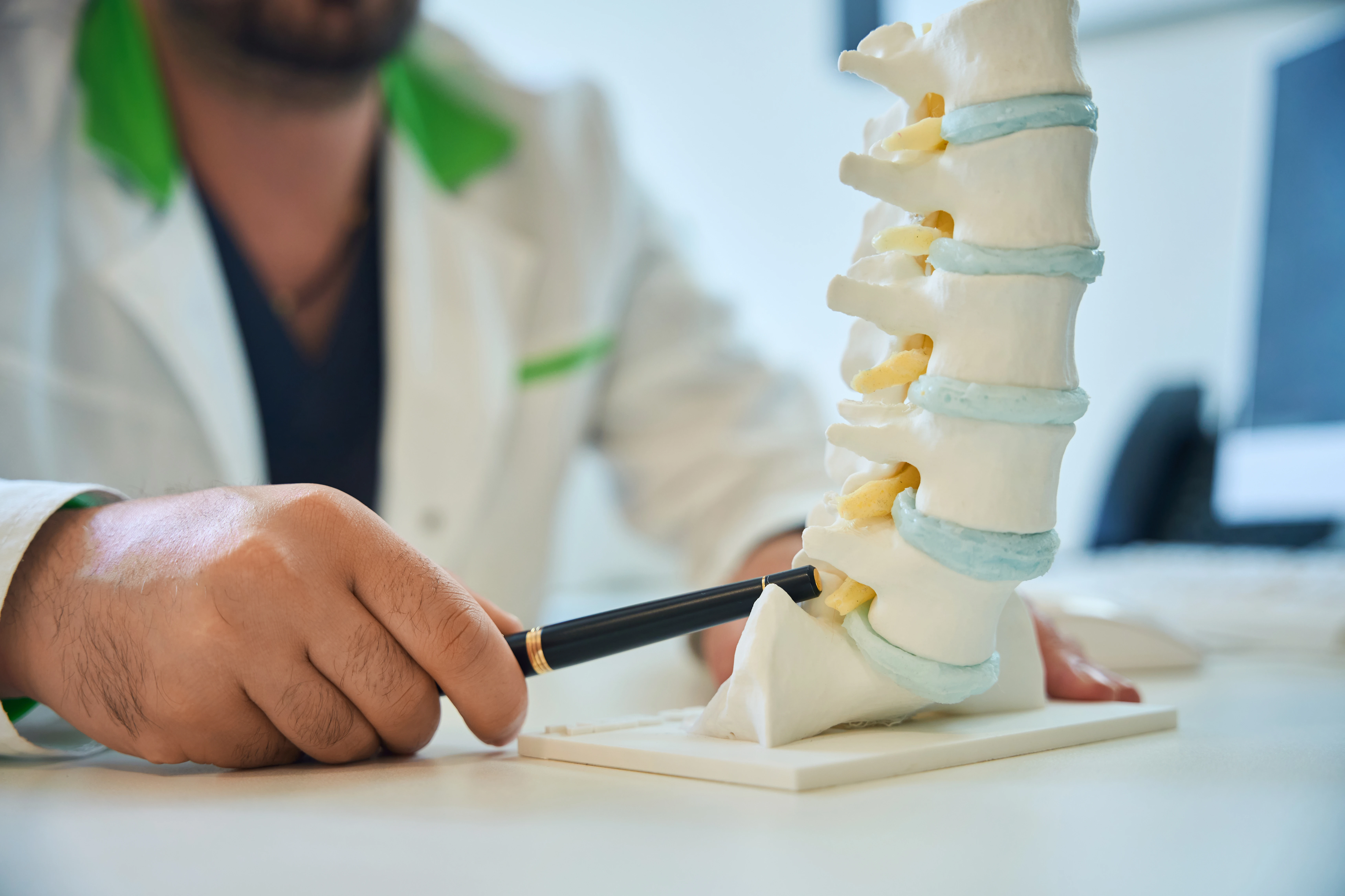 Викривлення хребта - TOP Clinic DENIS