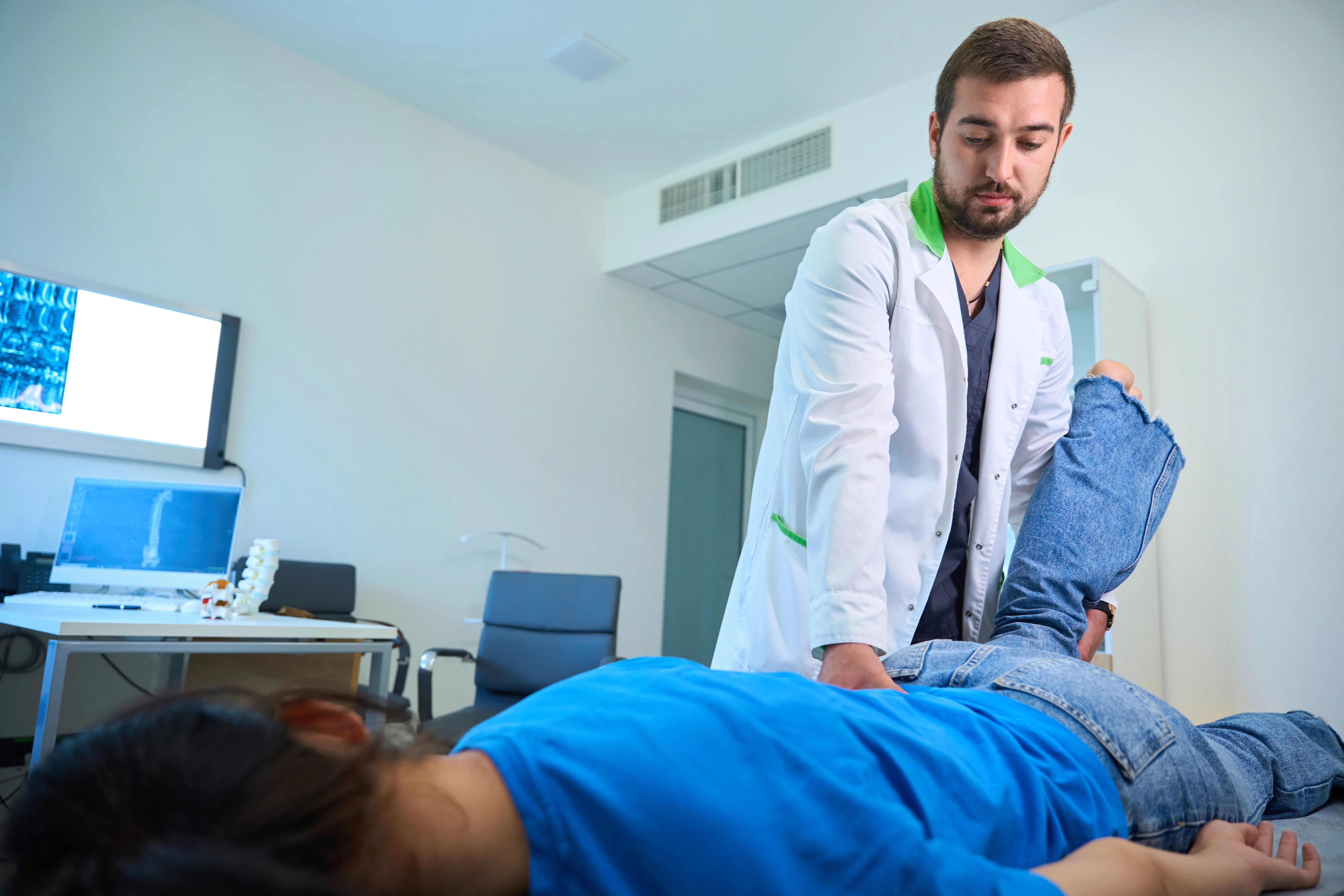 Вальгусная деформация большого пальца стопы - TOP Clinic DENIS